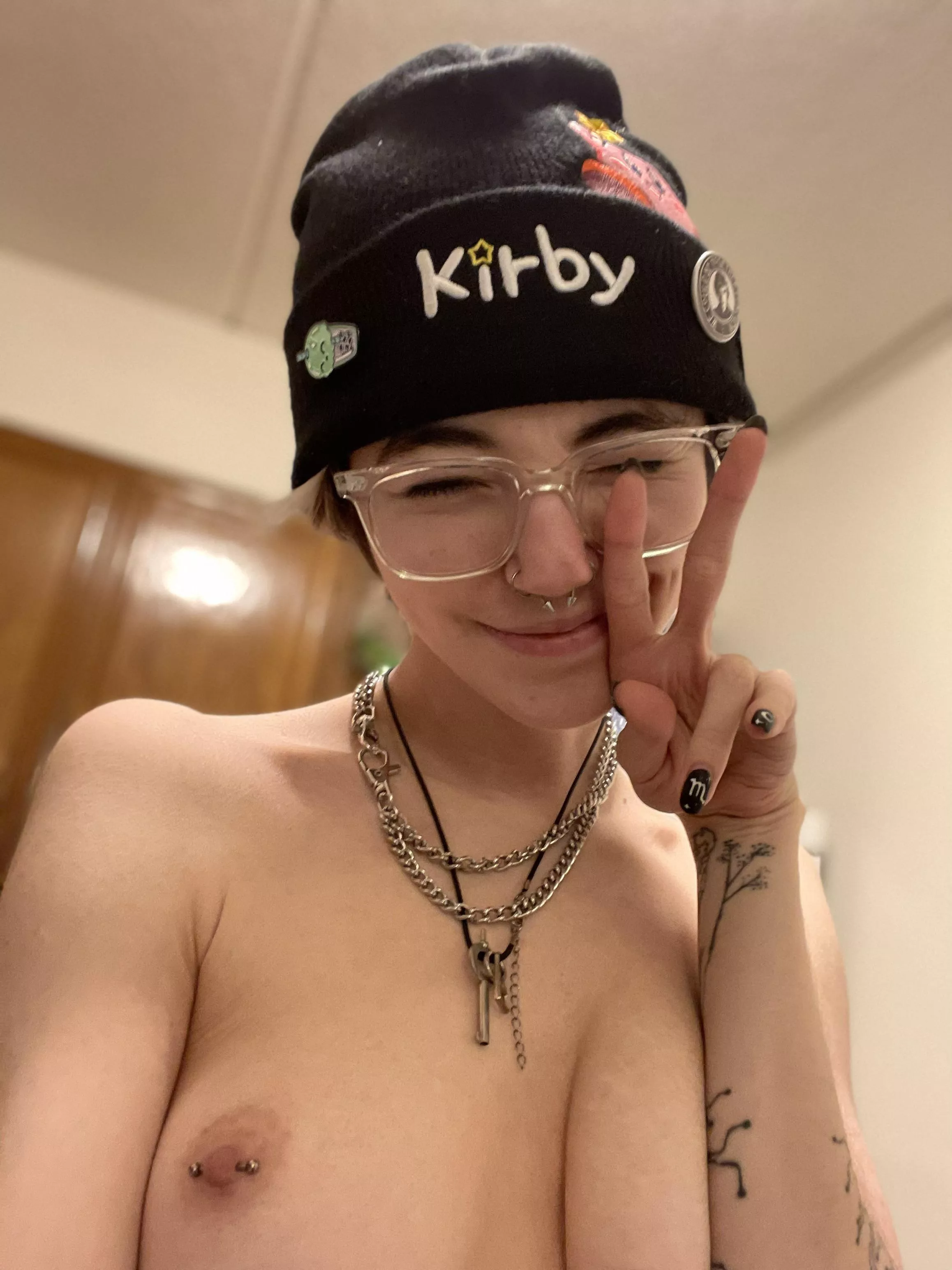 Naked in the kitchen, should I cook fried rice?🖤