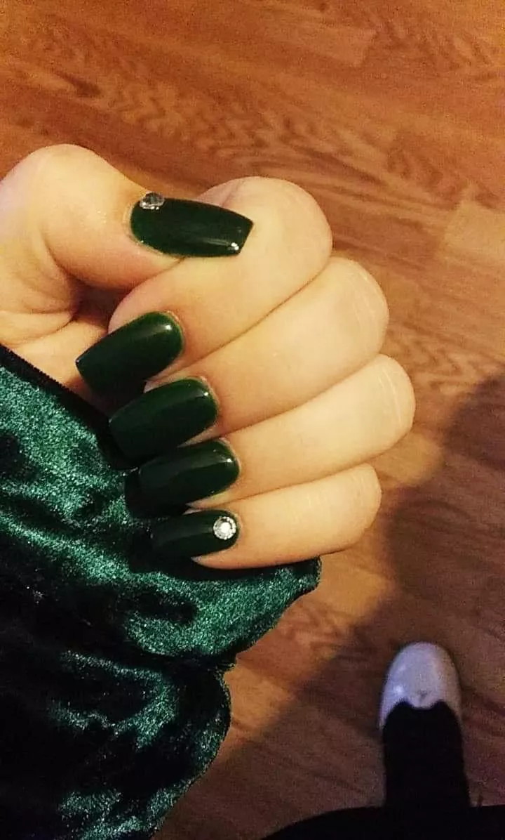 Need a hand? 💚💎