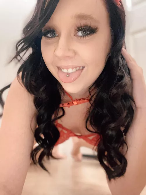 🤩🥵💋 Need a petite little girl/milf in your life?😜 4’11 baby face!😋 lingerie, nudes & videos!🥵 upload at least once a day! FREE teaser page to get to know me.😘 customs/fetish friendly! & ALWAYS reply to messages.💋