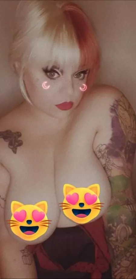 New hair color cum check her out for the uncensored version!!