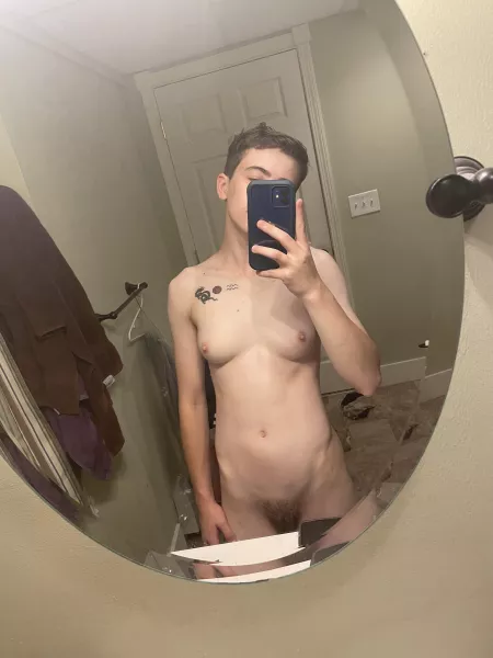 new job is keeping this boi in shape 💪🏼