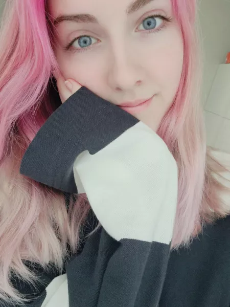 New Years Eve is here and 2021 is upon us so your New Years Resolution should be to join my god damn free OnlyFans wtf are you doing you lazy piece of shit. Picture not related