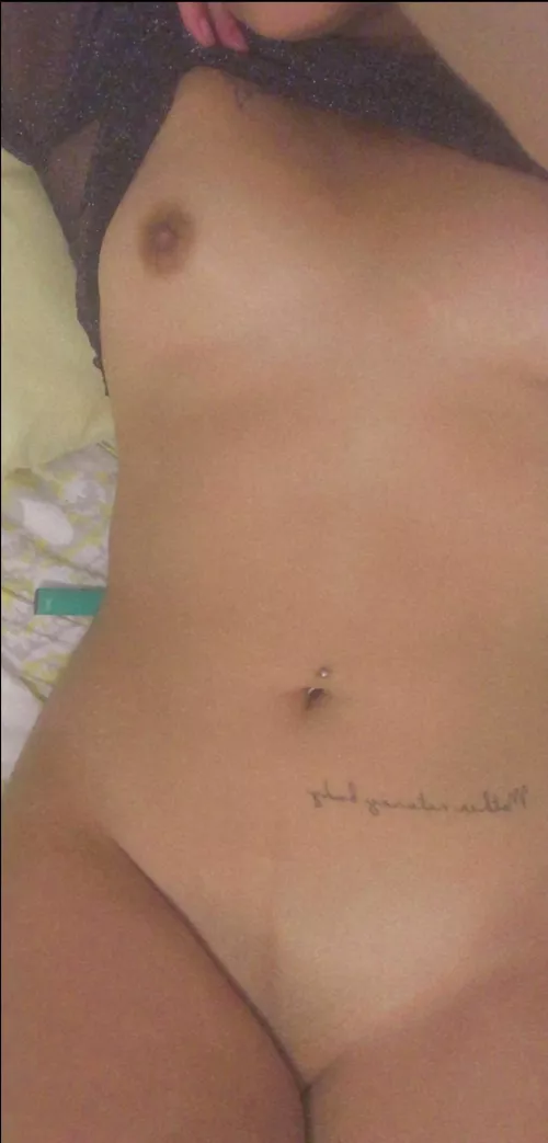 [NEWBY]🍑🍑YOU SAW MY PIC, I KNOW YOU LIKE WHAT YOU SEE, COME HAVE FUN WITH ME🍑🍑 [SELLING] Can verify✔️qucik replay✔️show face✔️ 🔹SEXT 🔹PICS 🔹VIDS🔹 GFE🔹 You can find me online now, waiting for you to have fun 🎉🎊