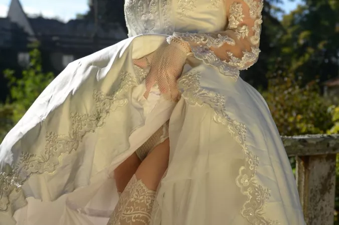 Nice ......... dress.