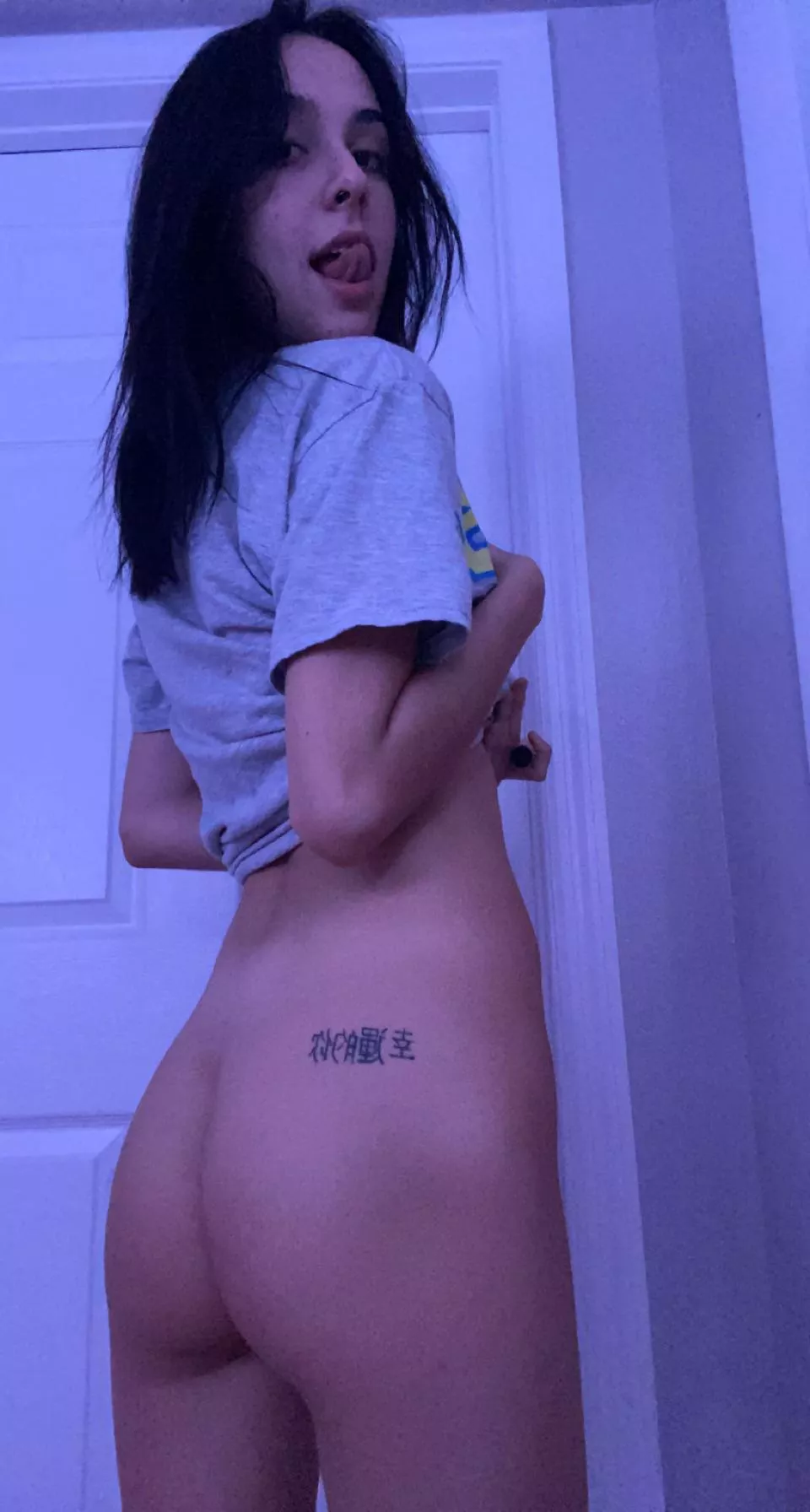no bottoms 😛