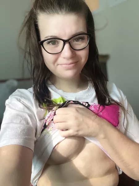 No makeup, no filter, no edit.. just me and a cheeky nip slip