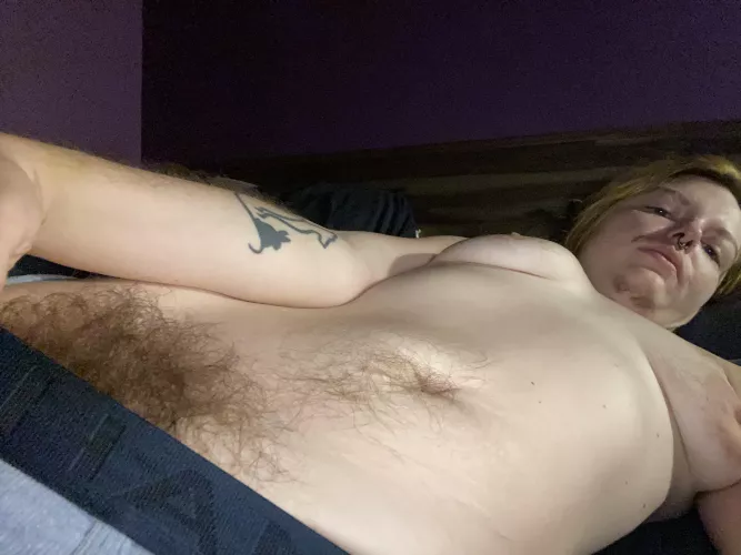 Not only will my bush have you feeling inferior, I’ll show it off when I steal your boxers too 😝