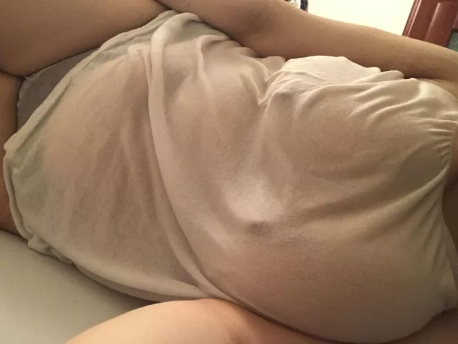 not too sheer but you can definitely see through it ☺️