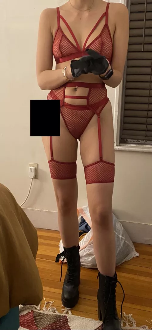 [oc] As my sub, just know I will only touch you with black latex gloves on. I have no interest getting beta filth on my perfect hands. Do you understand??