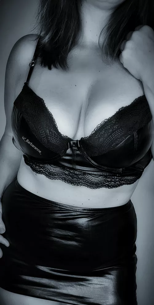 [OC] Hope my cleavage can brighten your day