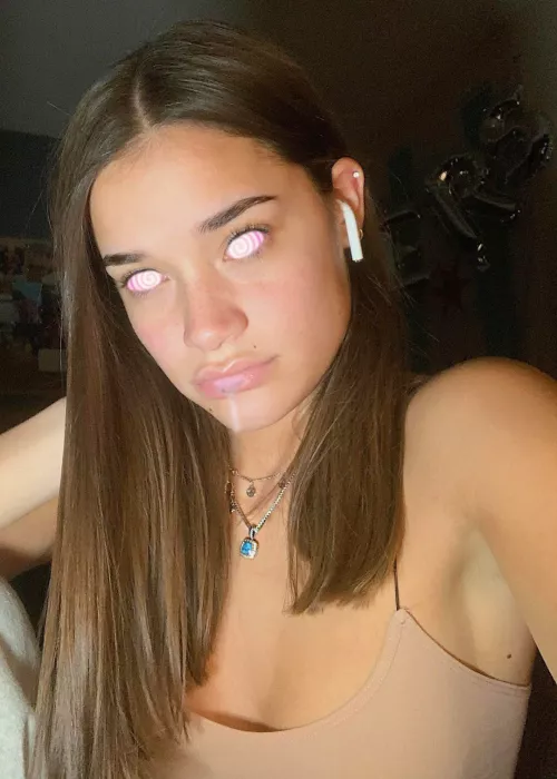 [OC] It wasn't too hard to download the hypnotic software onto Kara's phone. All you had to do was wait for her to pop her airpods in and listen...