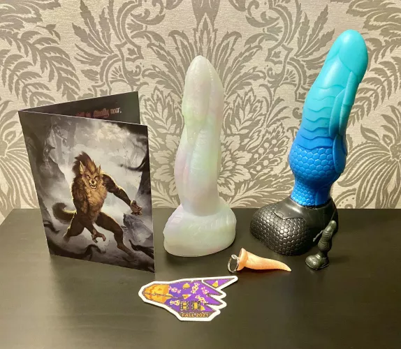 October customs are in! S/S Bishop and Orochi 👻🎃 It's going to be a fun weekend!