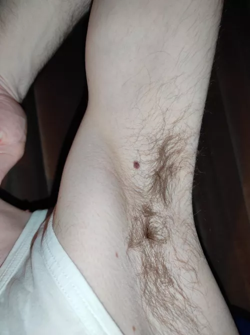 Oh you wouldn't believe how sweaty my pits are 😉