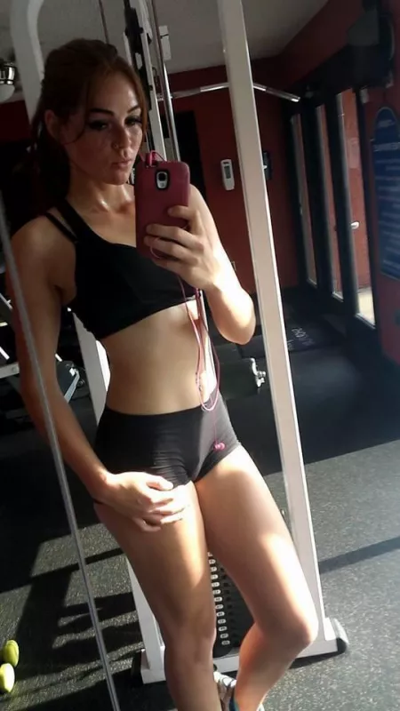 Old high school pic before bimbofication