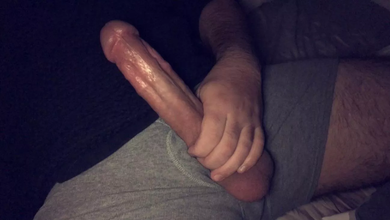 Only ⬆️ if you would deepthroat my massive, throbbing hard cock right now. And don’t be shy — give me some feedback 😉