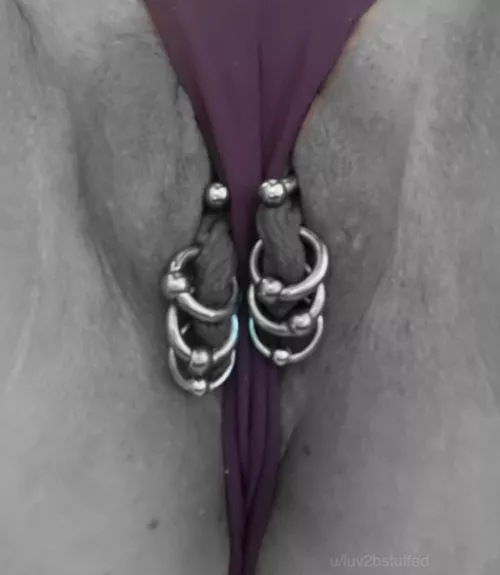 Oops, wardrobe mal[f]unction! 🙀