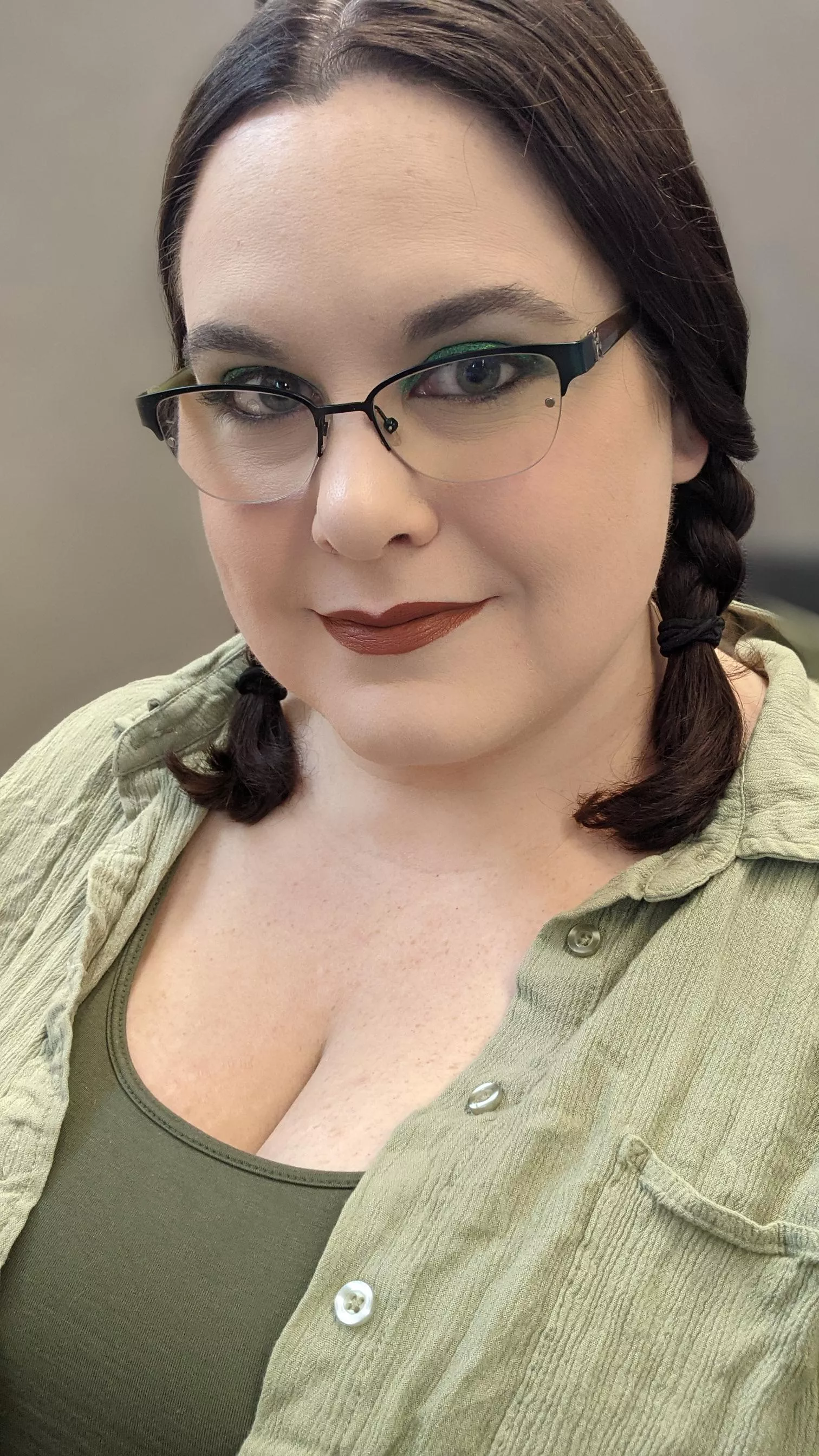 😇 or 😈?