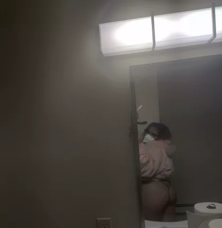 Overnight shift looking good, stay healthy🍑(f)