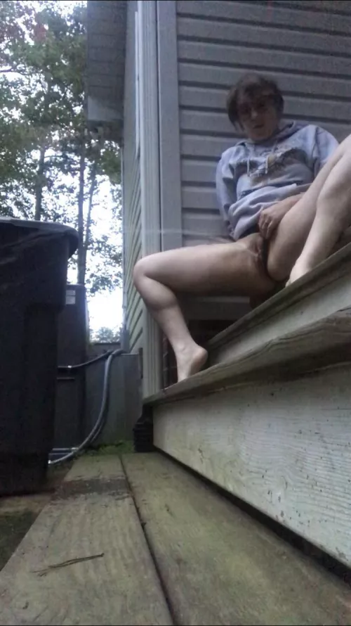 Peeing outside is my hobby 🤷‍♀️