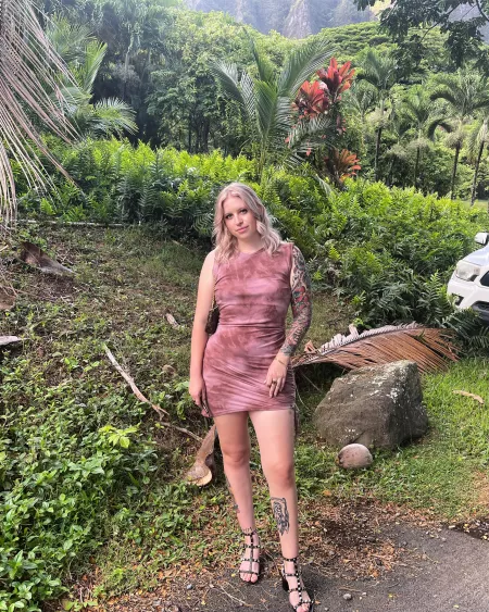 Peep the pen in my hand haha - it was a live resin cart. So yummy!