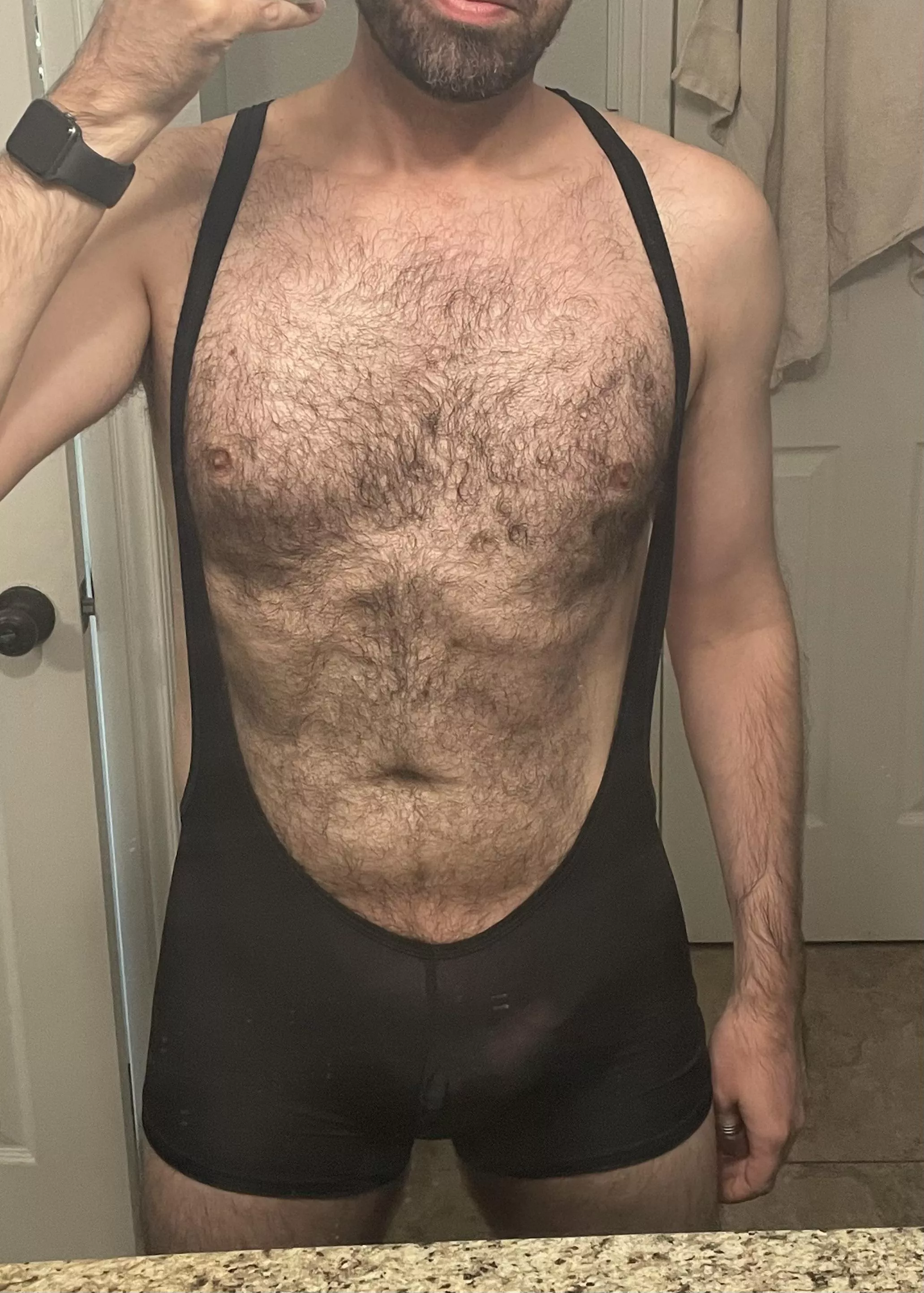 Perfect outfit to show off my fur 😝