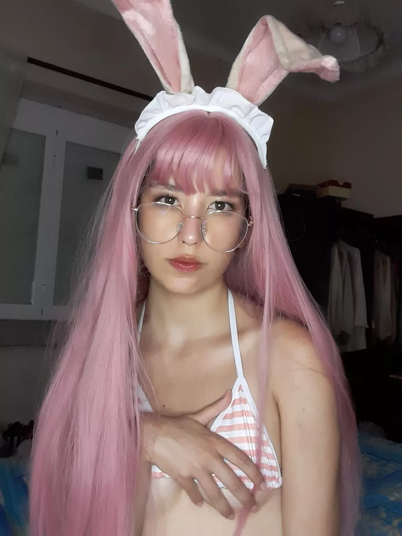 Pink bunny maid in glasses :()