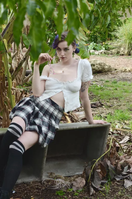 Please teacher help me, I’m such a silly girl ✨ f22