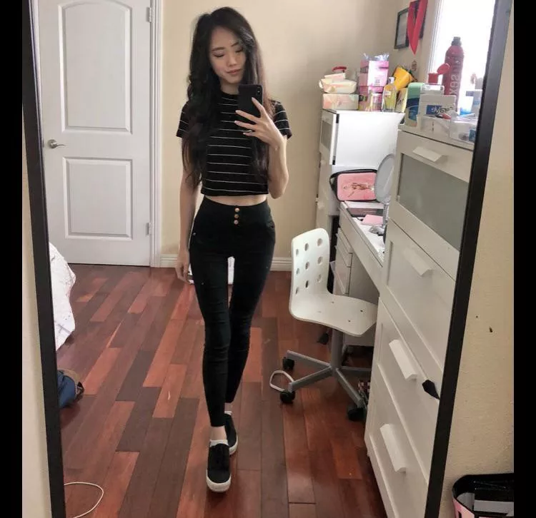 PM’s open!!🖤