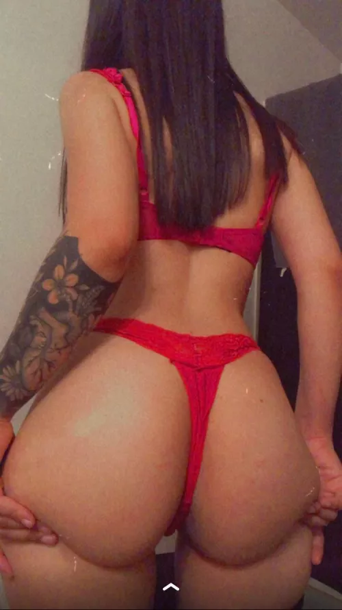 Pull my pretty panties to the side and make me feel it even tomorrow 😳