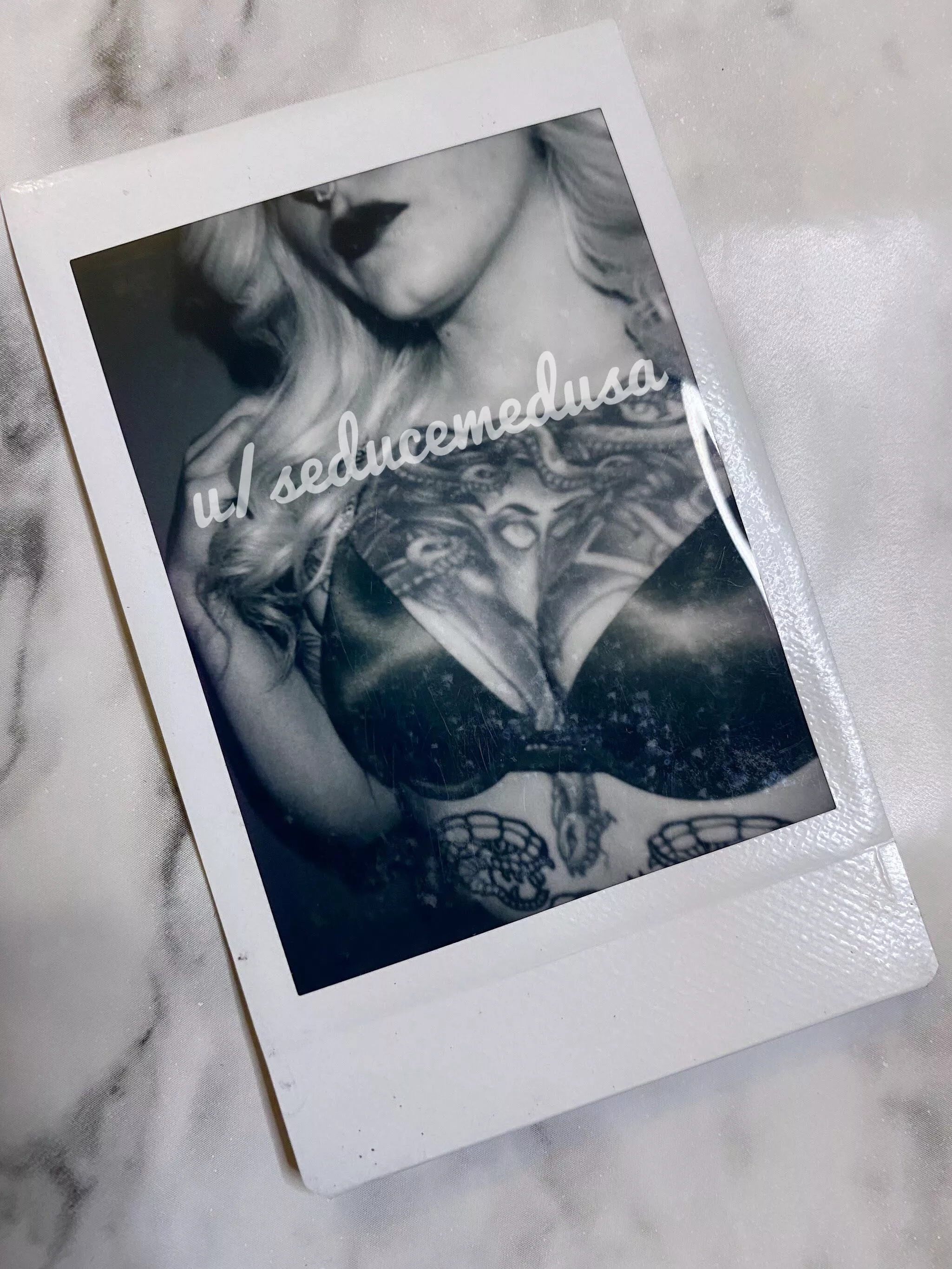 ✨🖤put my polariod on your dash🖤✨ [OC]