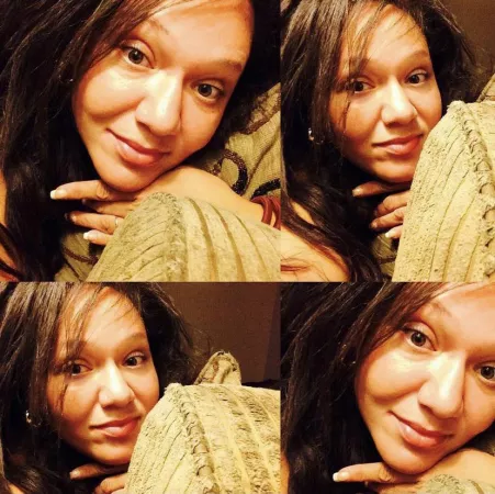 Rail my mom as i watch like the pathetic cuck i am