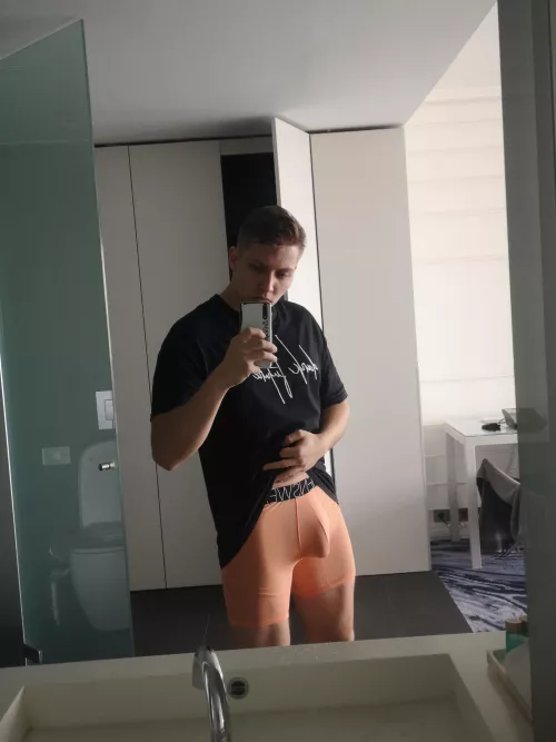 Rate my Bulge 😜