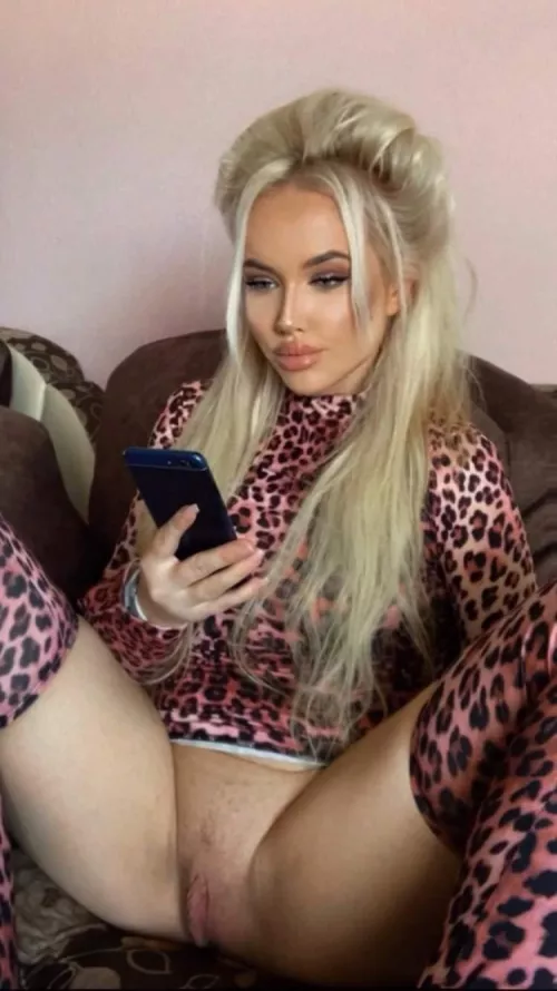 Ready for some fun babe? 💞