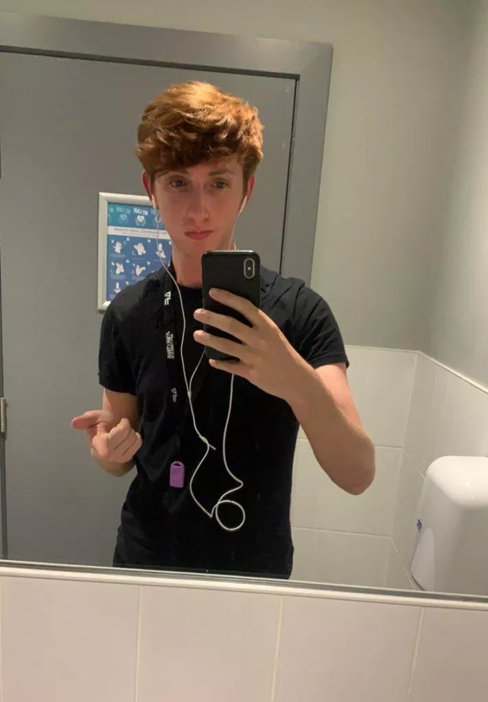 really struggling at college right now and idk itโs just getting super overwhelming and idk who to tell but I just gotta keep trying. Hereโs a pic of me trying to distract myself at the gym tho ๐
really struggling at college right now and idk itโs just getting super overwhelming and idk who to tell but I just gotta keep trying. Hereโs a pic of me trying to distract myself at the gym tho ๐