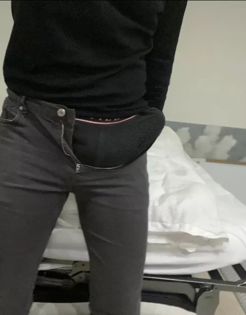 Recently having issues fitting into my clothes. 💁🏼‍♂️good problem to have at 18