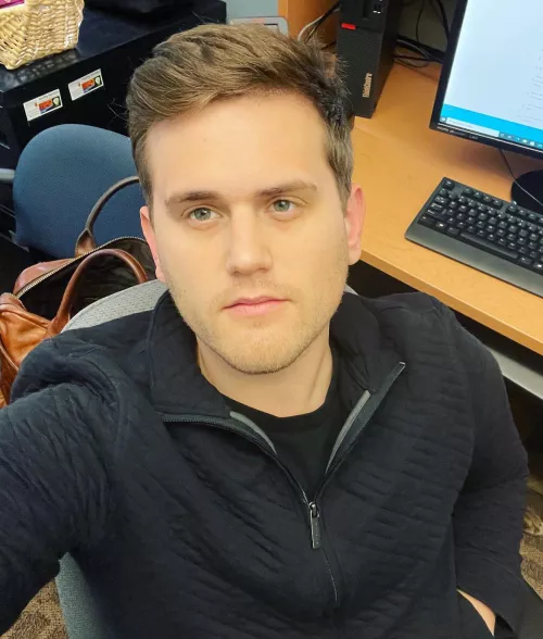 Recently single, it’s time to throw myself back out there. (28/Toronto)