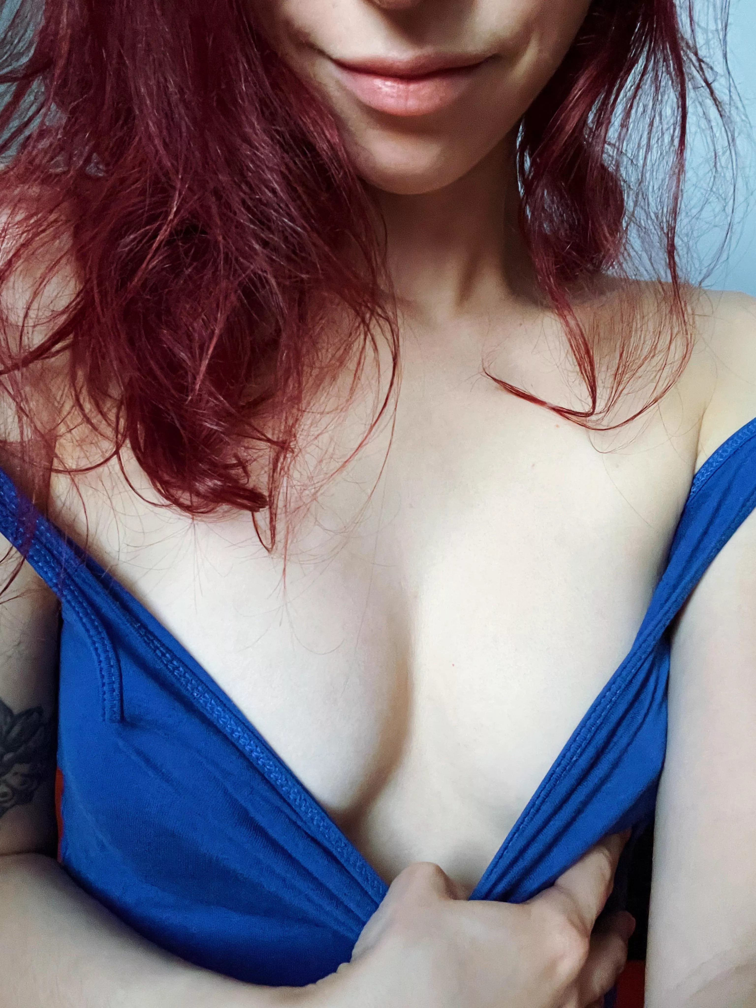 Redheads are the most fun, right?😜 now let me be Your best girl ❤️😏 [selling] fansly/of @dellarux ||customs are possible