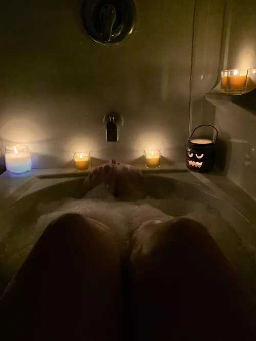 Relaxing in the tub tonight 👀 was much needed 🥰