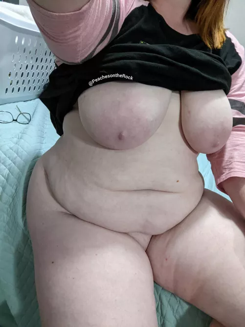 Sad I can't show you my sweet pussy, youll just have to fantasize about me 😏