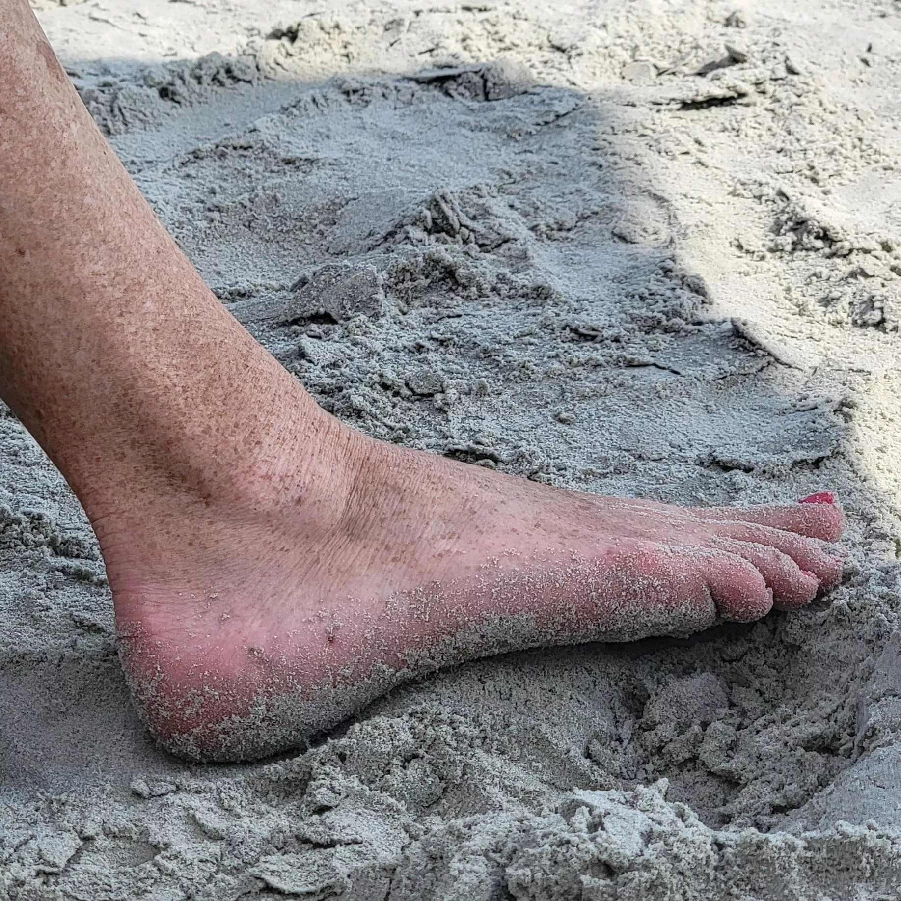 Sandy foot