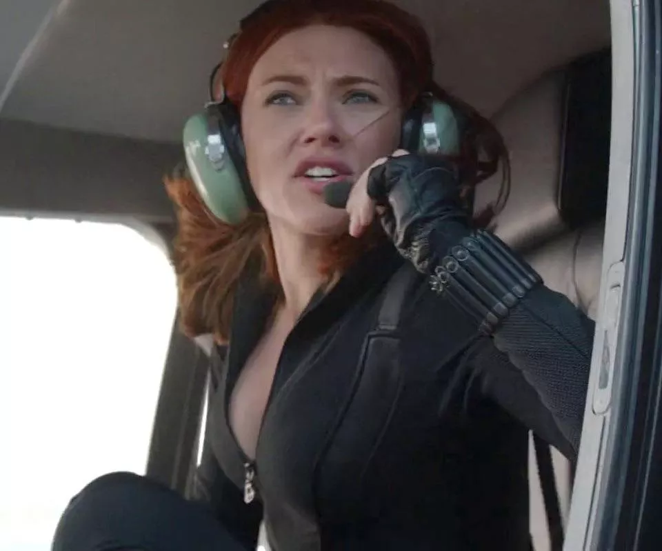 Scarlett Johansson's zipper could be pulled down more