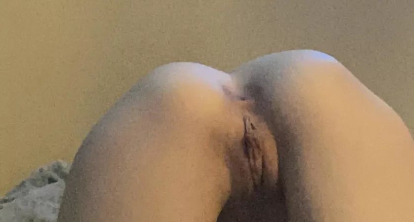 selling pictures and videos, customs,sexting sessions, dick ratings and more, kik and snap-honeycrystal420