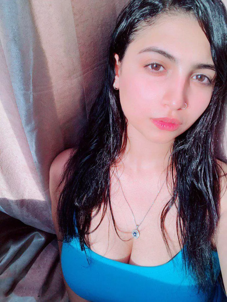 Sexy gorgeous girl shabina living in Dubai full nude photo album 😍😘🔥💦 link in comment ⬇️