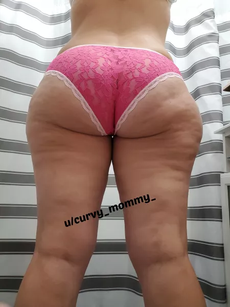 Sexy in my lace fullbacks!! Love how they hug my ass!!