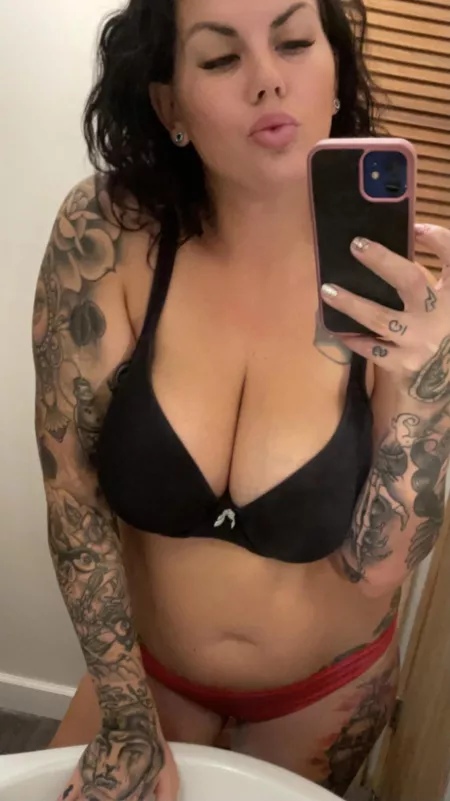 Sexy tatted milf with 38DDD , what more could you want or need …