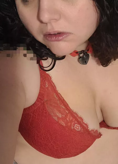 She loves her new collar and wanted to show it off