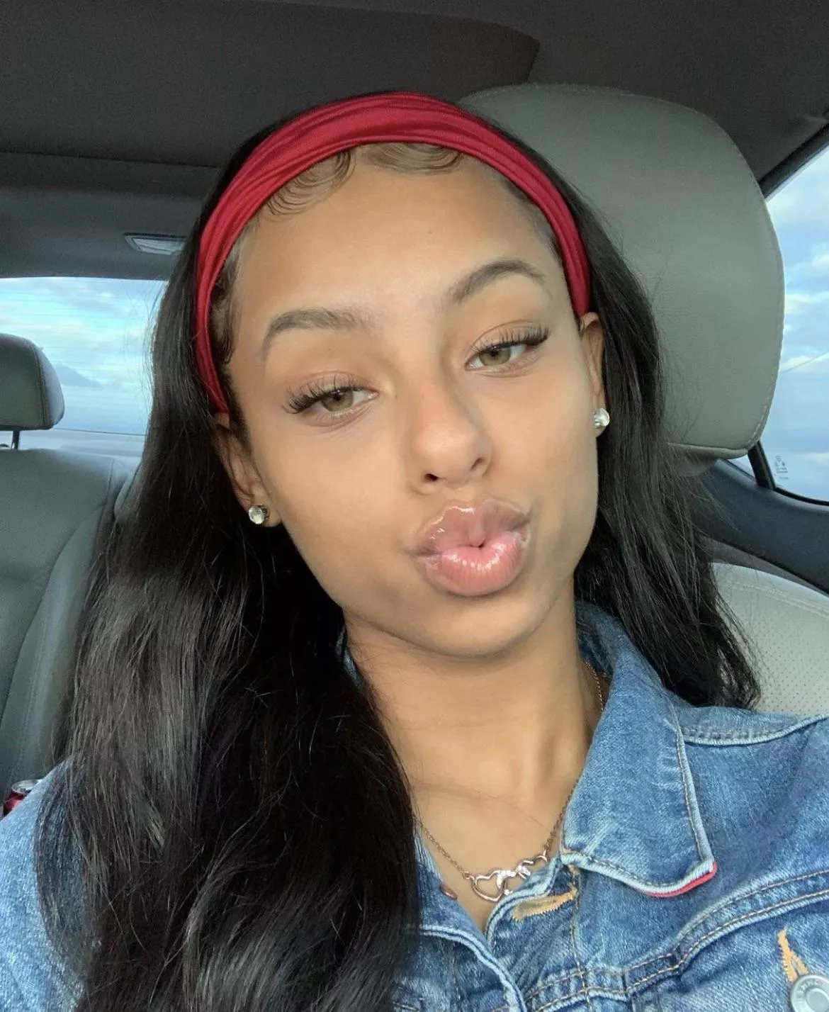 😍 She’s 19