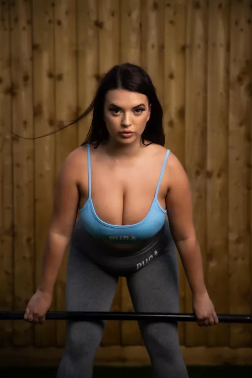 Since you liked my last gym cleavage 😋