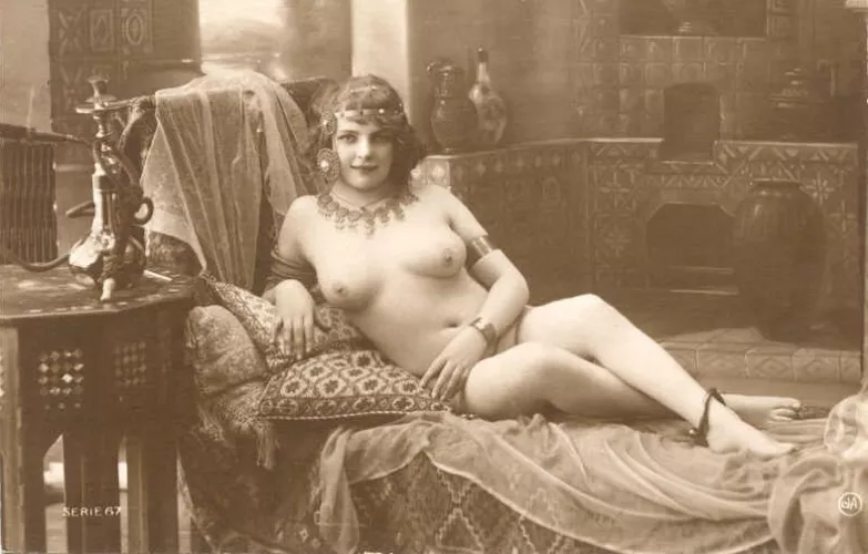 Sir, an enquiry. Some few weeks past, I did place an order for medicinal herbs from the Empire by packet post. Having waited the allotted 