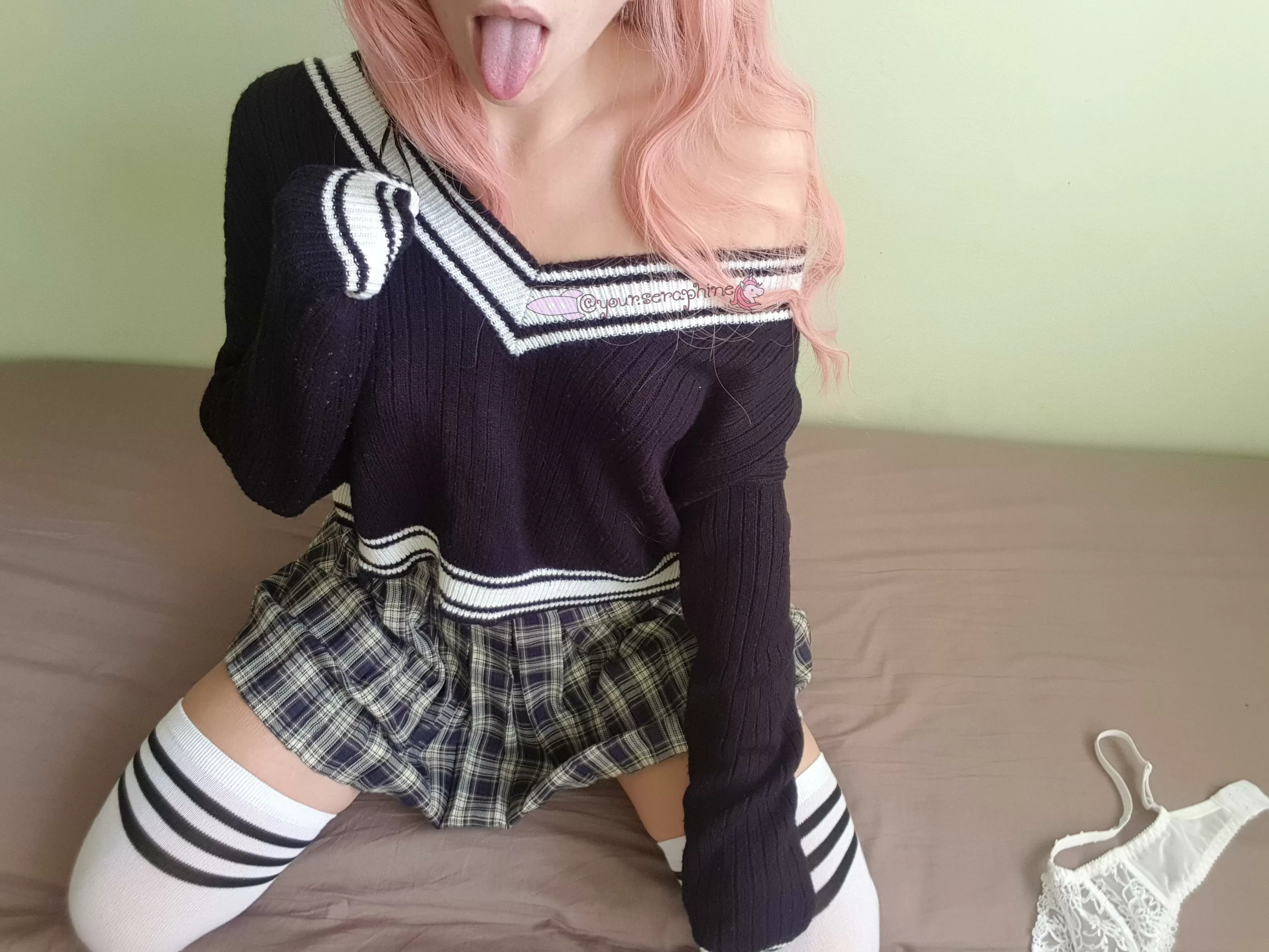 Small and cute... wanna take me in school bathroom? 😇🥵🍆